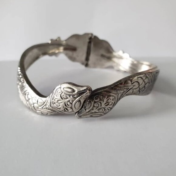 Pewter Snake Reptile Hinge Cuff Bracelet - Picture 7 of 9